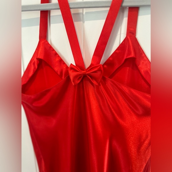 Gracie Bishop Red satin chemise nightgown Sz M - Picture 3 of 6
